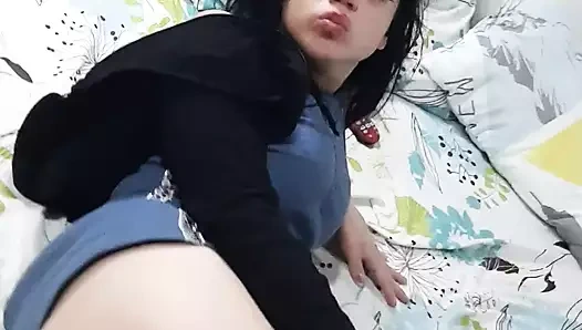 Öpüşmek istemiyorum! Sadece üvey kuzenimle sikişmek istiyorum