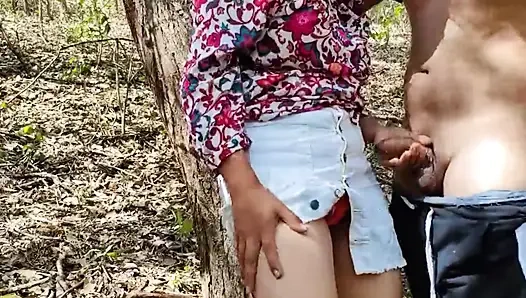 Amcığım açık havada ve Hintli tamil xvideo'da seks paylaşmak istiyor.