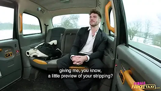 Şımarık bir erkek model tarafından sert sikiliyorum - kadın fake taxi