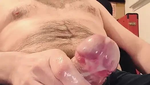 Bol yağ ve tükürük ile mastürbasyon yapıyor - jerksofcumguy