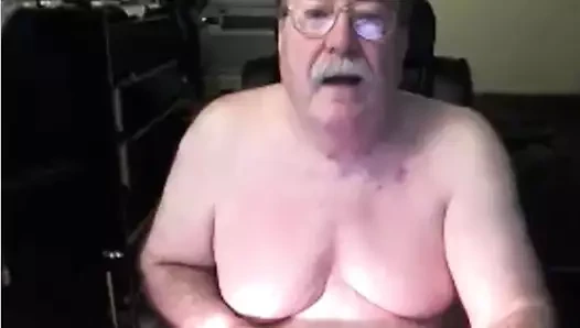 büyükbaba gösteri üzerinde cam