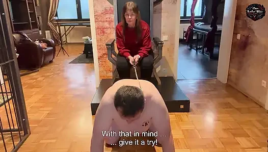 Domlady Mia istek üzerine BDSM'ye özel videolar sunuyor