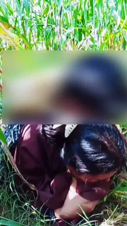 Kheton mein ghumne ke liye Aaye to mood ban gaya piche se Dala to maja a Gaya | Clip 1