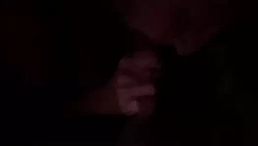 74 yaşındaki minibüste barın otoparkında oral seks yapıyorum