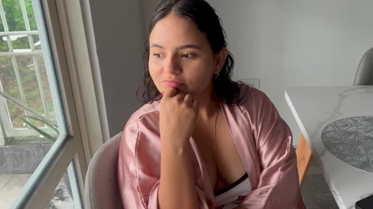 SHE COMES TO COLLECT MY RENT AND LEAVES FULL OF MILK AND WITHOUT MONEY