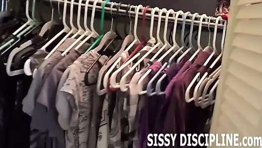 Yeni sissy kıyafetini seçmene yardım edeceğim