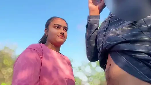 Hintli üniversiteli kız erkek arkadaşıyla ormanda seks yapıyor hintçe sesli sert sikişiyor, desi ormanda seks