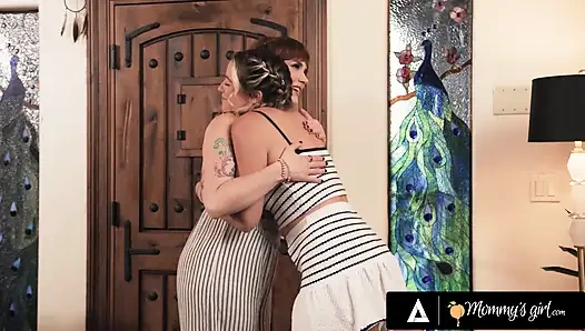 Annenin kızı - hatun river lynn eve üvey anneleri bulmak için geliyor Siri Dahl ve Alison Rey şimdi çıplaklar