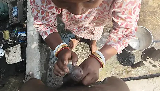 Desi hot bhabhi Ne Lund chusa aur dudh per mota