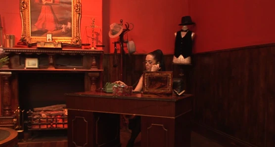 Azgın esmer büyük yarağı sikiyor