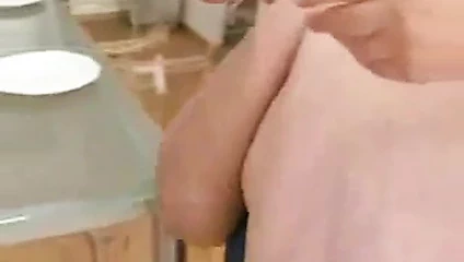 Büyük boob yüz masajı tarafından snahbrandy