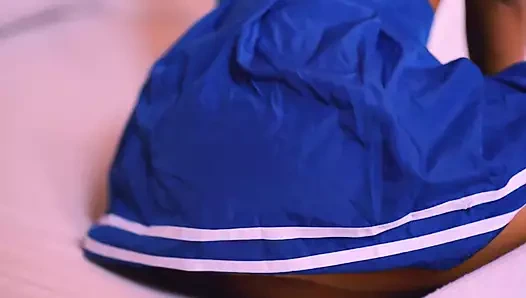 Üvey anne ve üvey oğlunun öğretmeni.