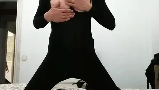 Kedi tulumlu İspanyol orospu