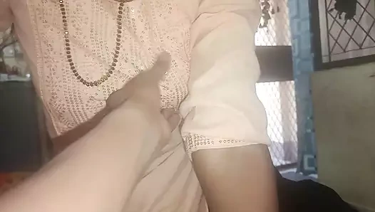 Teyze eğlencemle toprağımı emdi, toprak boğazımdan emildi.