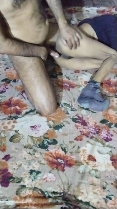 Üvey erkek kardeşiyle doğum günü partisinde ilk kez üvey erkek kardeş