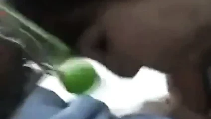 Gamestop çalışanı banyoda oral seks verir