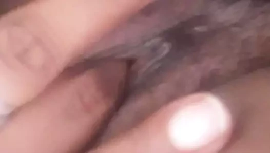 Üvey annemin görüntülü görüşmeyle anal ve vajinal mastürbasyonu