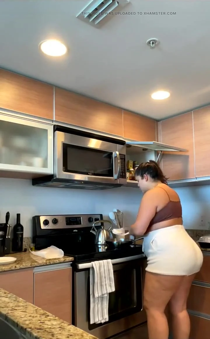 Live Stream with Dani Valentina