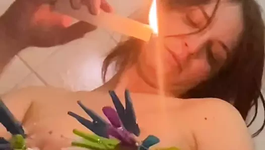 Balmumu oyunu, meme kelepçeleri, kaşık memeleri şaplak