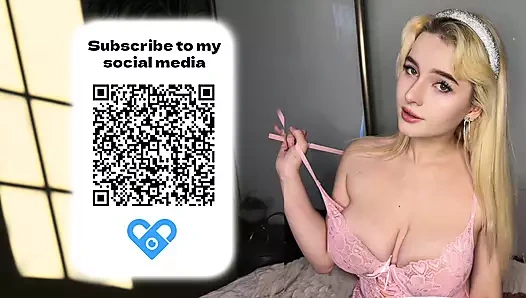 Büyük memeli sarışın gerçek orgazmla yatağını sırılsıklam ediyor