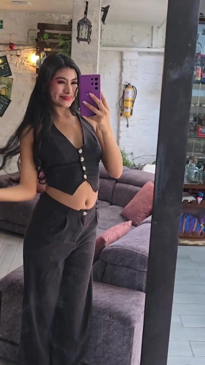 Merhaba kıymetlim, buradayım aşkım, bir süre görüşer misin?