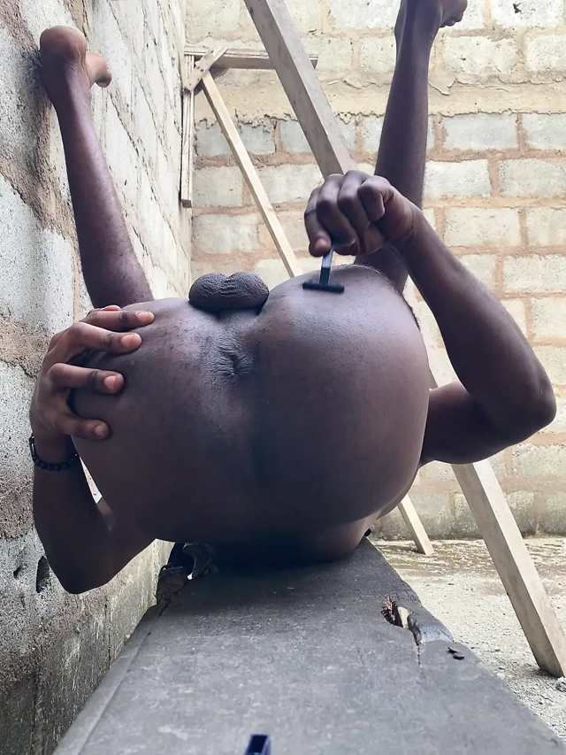 Tıraş ve boşalmama yardım eder misin