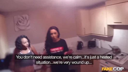 Fake cop - sasha kas & channel ateşli bir anlaşmazlık içine giriyor ama sahte bir polis üçlü grup seks için katıldığında hızlı bir şekilde anlaşmaya varıyor