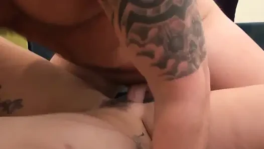 Üvey kızım sahnesini yakaladım-1 tombul sarışın Ashley Rider üvey babasıyla ahlaksızla sikişiyor