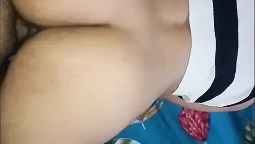 Sonunda üvey kız kardeşimin bir OYO odasına gelmesini başardım.