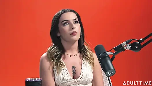 Titreme Kraliçesi Chanel Camryn | Adult Time Podcast