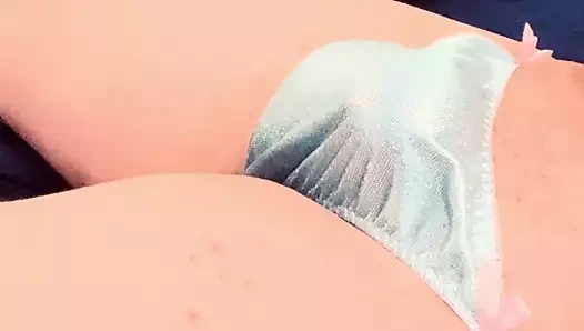 oyun içinde küçük mavi korkak saten külot