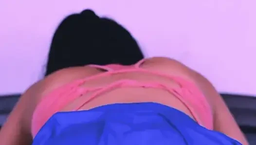Mükemmel aldatan arkadaş arkadaşının sert yarağının üstüne çıkıyor