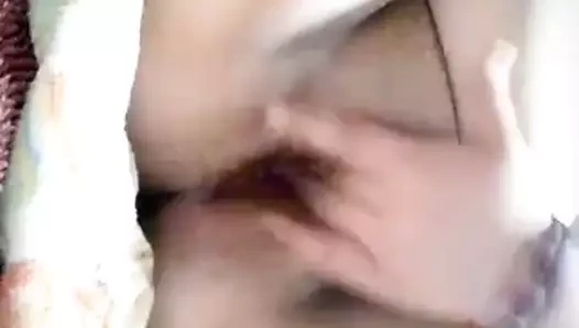 İri güzel kadın ıslak ıslak