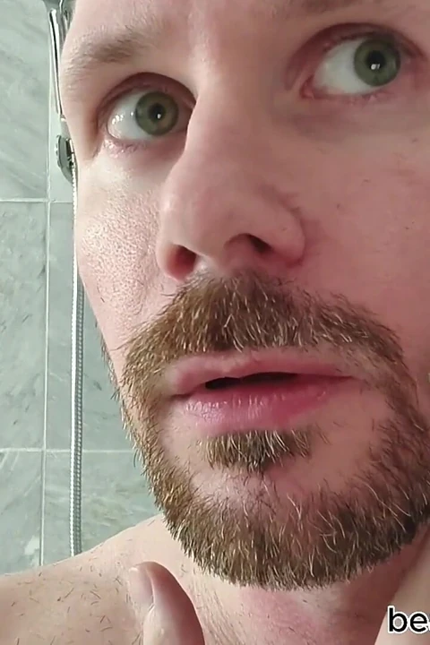 Siktiğimin yüzünü nasıl tıraş et! Albino Adonis ile birlikte