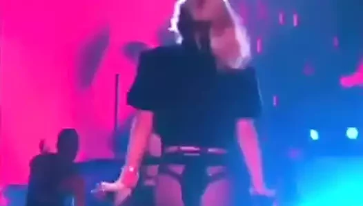 Britney mızrakları