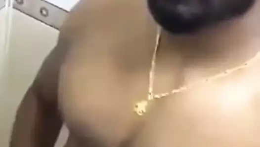 Ağız sulandıran spor salonu ayyek