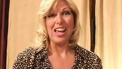 döküm sıcak sarışın olgun - anal fuck