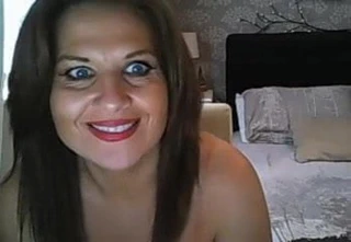 seksi MİLF dalga geçiyor ve sıkar doğal çift