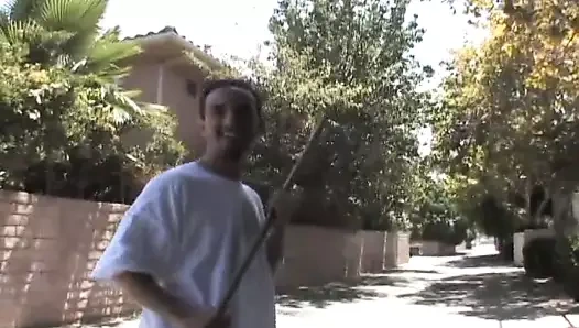 Azgın kız öğrenci herkes tarafından sikişmek istiyor