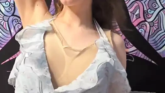 Güzel elbiseli bir kız seni azdırmayı seviyor!