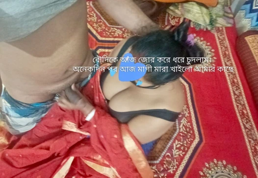 Hintli en yeni ateşli baldız sert sikişiyor