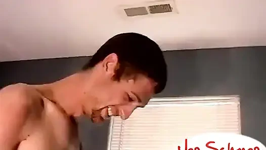 Heteroseksüel erkekler biraz deliği sikiyor