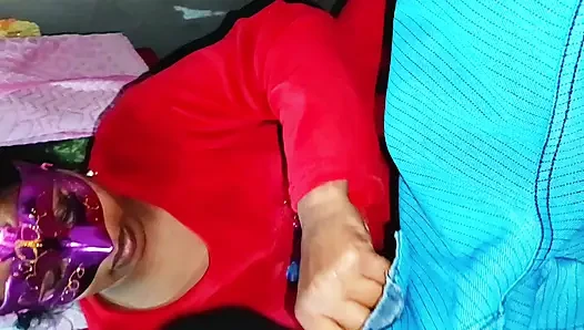 Dünyanın en iyi sakso azgın neha yengem bana kamera veriyor yakın çekim ağzına boşalmak için diliyle oynuyor