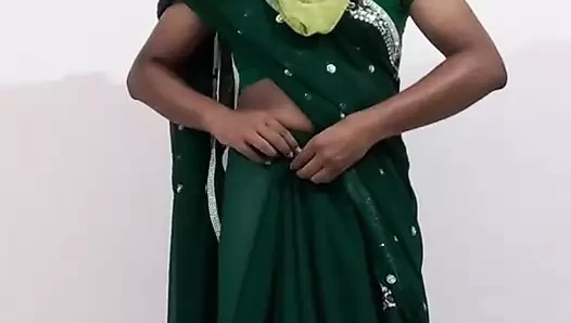 Gunjan sari içinde