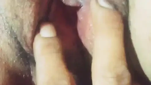 Çarpıcı tıkaçlı hamile kadın