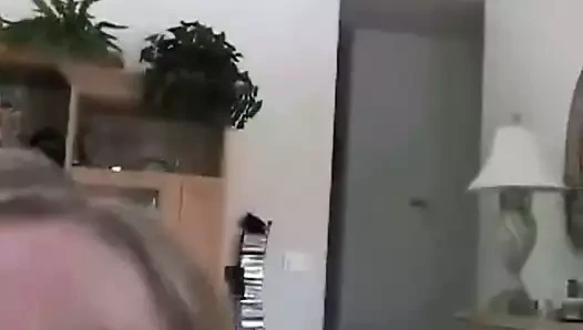 Melanie craves the pis horoz