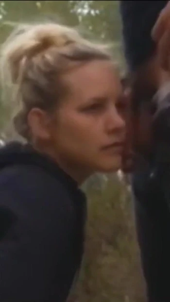 Эпический момент из "Широко раскрытые на пляже и рискованного траха рыбалки"