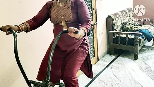Gym doing neighbor bhabhi ki majhedar chudai in Hindi audio
