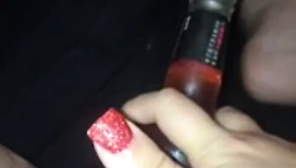 Aynı kız, farklı şişe