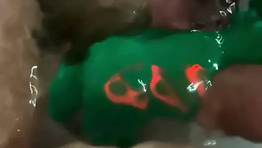 Onunla küvette oynamak!